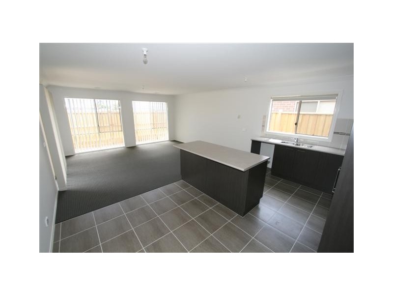 20 Rosella Grove, Cowes VIC 3922