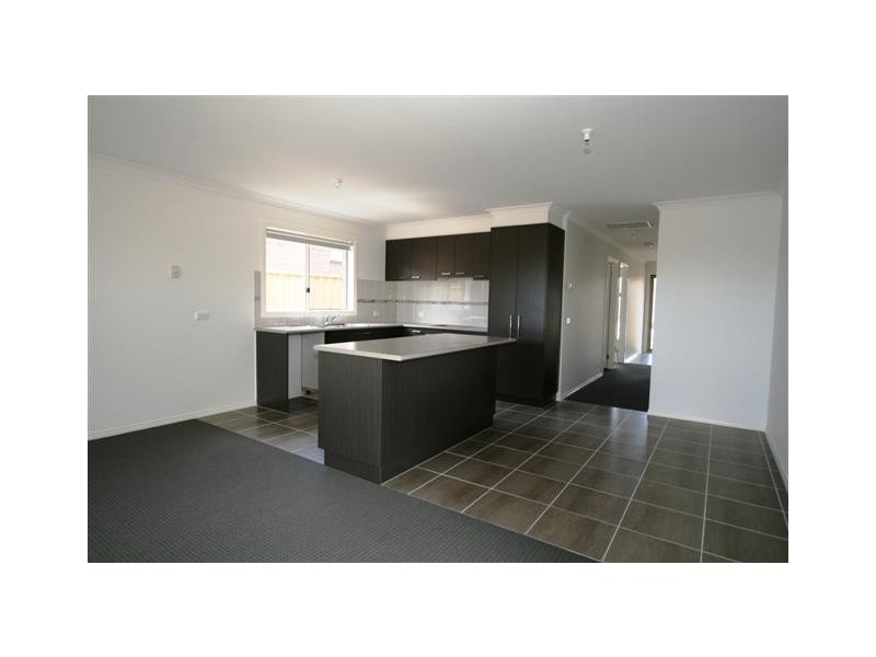 20 Rosella Grove, Cowes VIC 3922