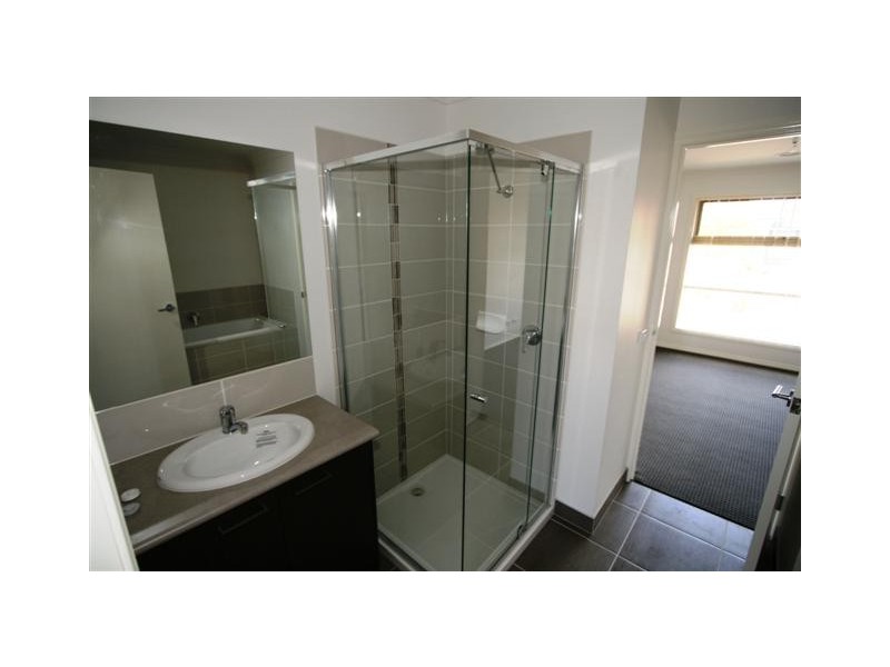 20 Rosella Grove, Cowes VIC 3922