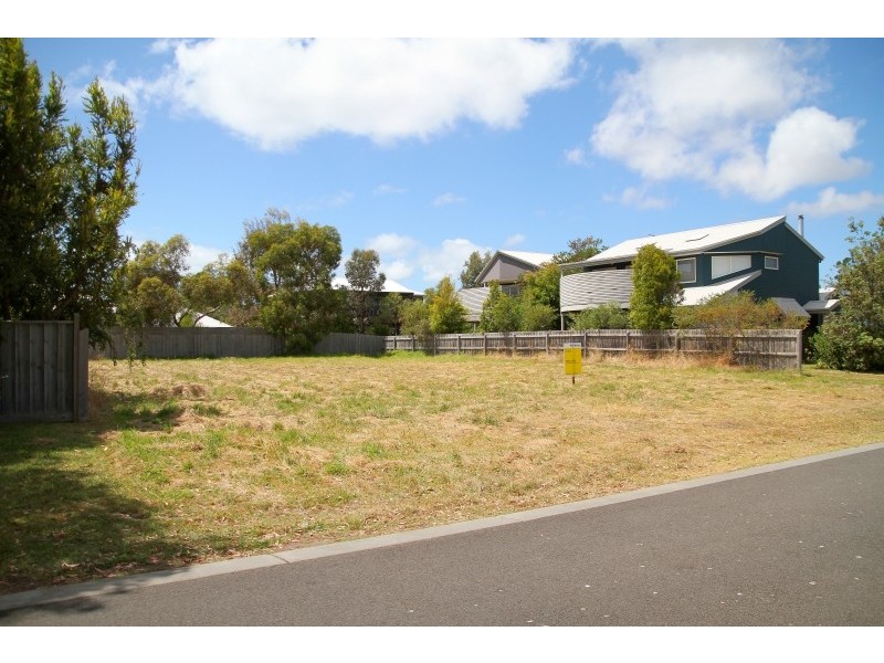 4 Moore Street, Silverleaves VIC 3922