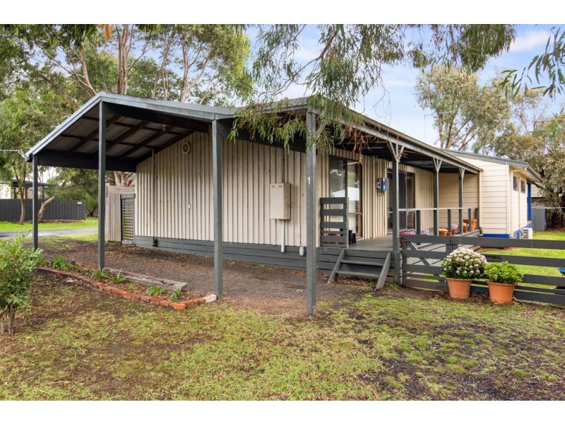 1 Rosewall Court, Wimbledon Heights VIC 3922