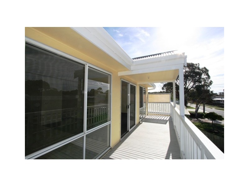 51 Plover Street, Cowes VIC 3922