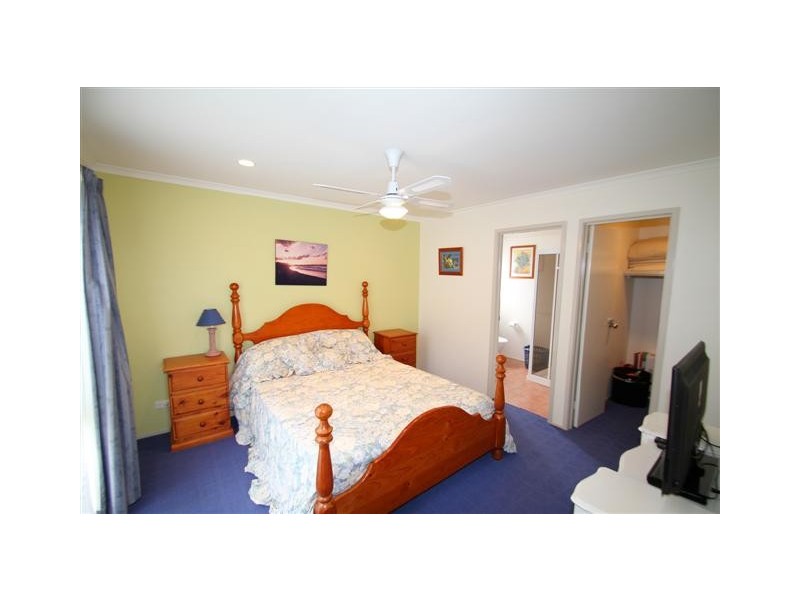 98 Teddy Bear Lane, Cowes VIC 3922