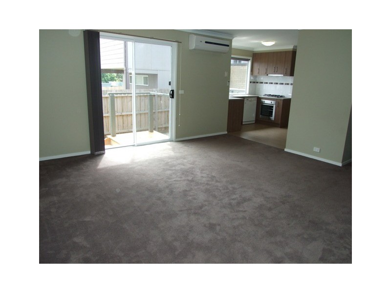 2/81 McKenzie Road, Cowes VIC 3922