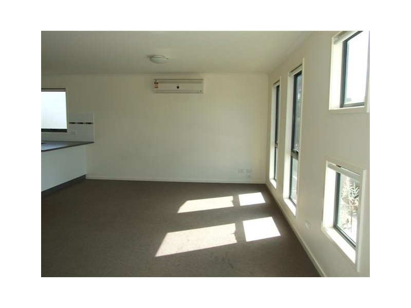 2/28 Malcliff Road, Newhaven VIC 3925