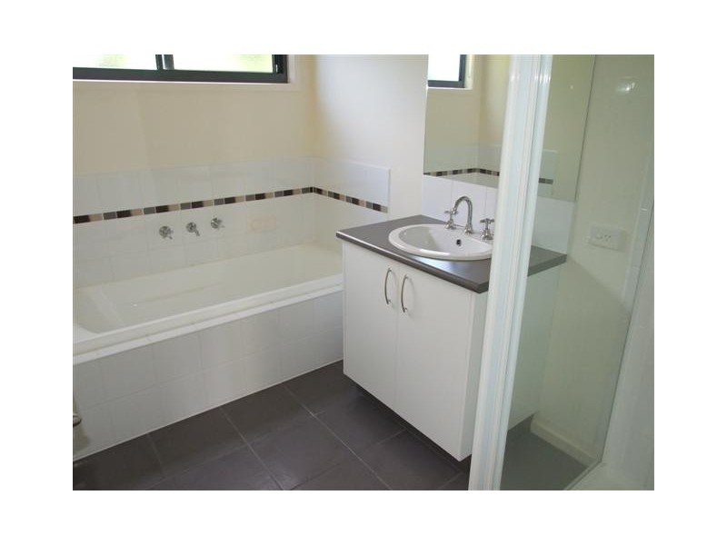 2/28 Malcliff Road, Newhaven VIC 3925