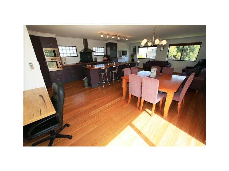 51 Tampa Road, Cape Woolamai VIC 3925