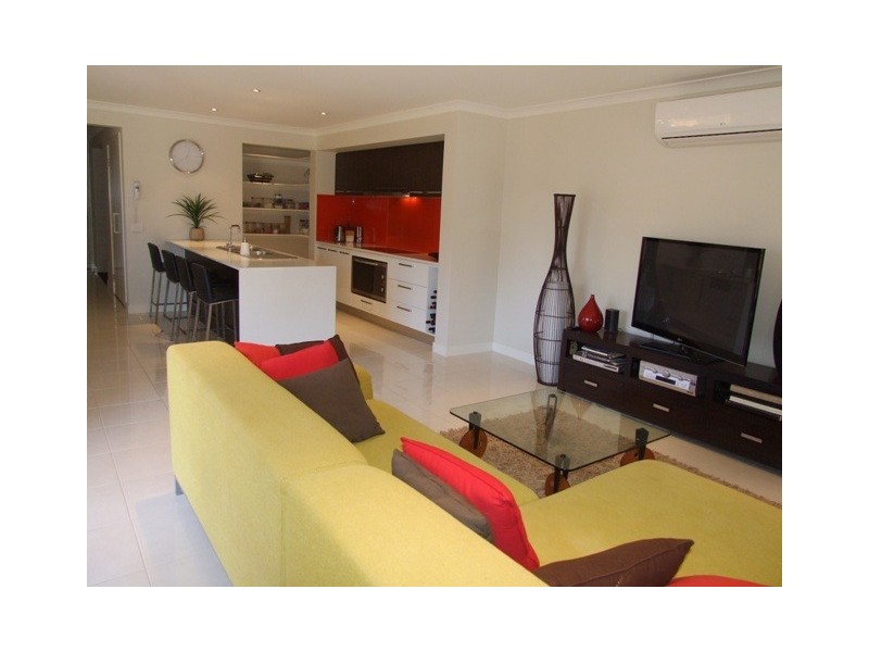 32 Halcyon Avenue, San Remo VIC 3925