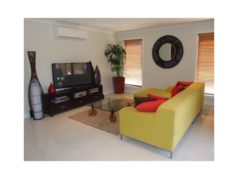 32 Halcyon Avenue, San Remo VIC 3925