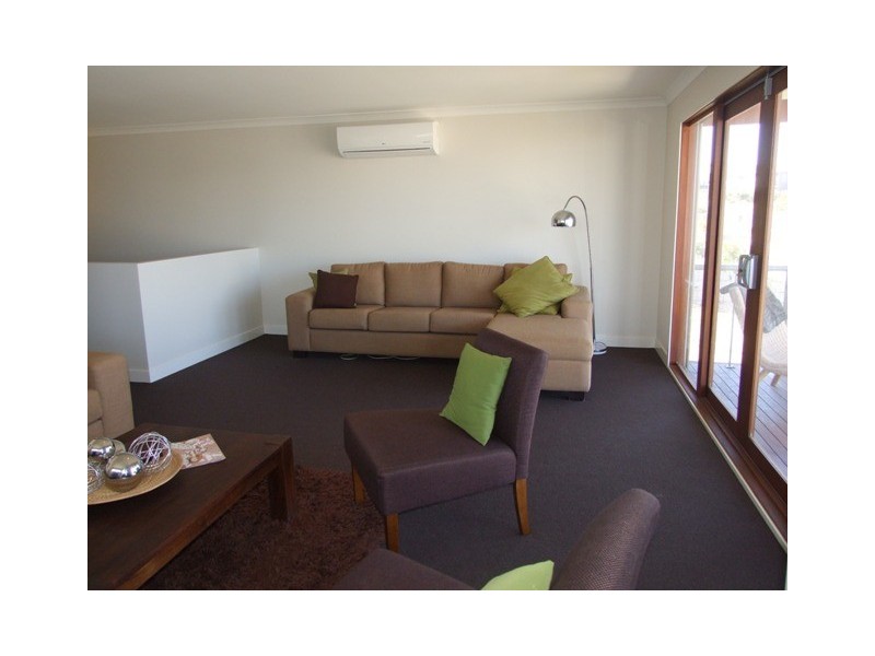 32 Halcyon Avenue, San Remo VIC 3925