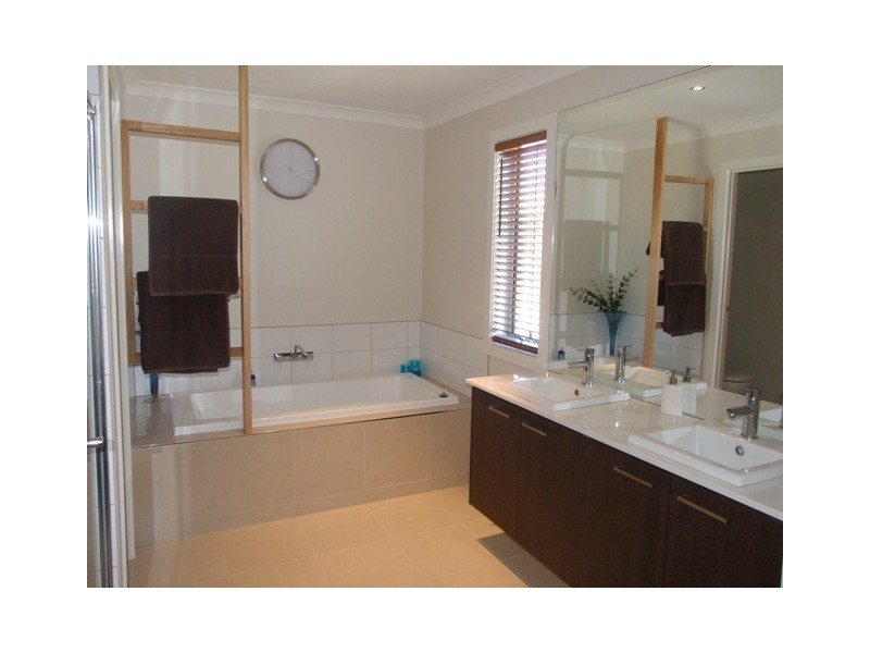 32 Halcyon Avenue, San Remo VIC 3925