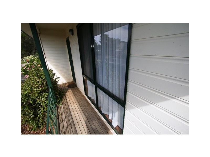 17 Rita Avenue, Cowes VIC 3922