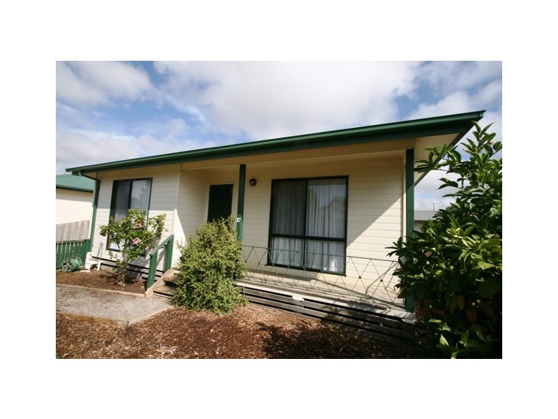 17 Rita Avenue, Cowes VIC 3922