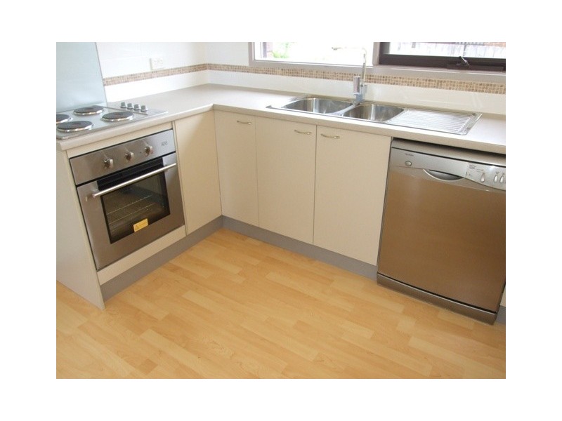 35 Birdwood Avenue, Cowes VIC 3922