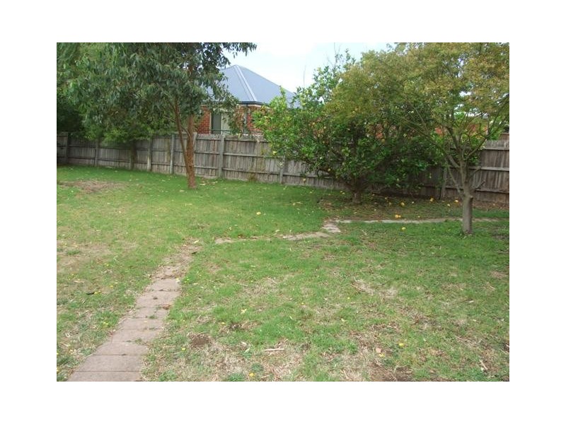 35 Birdwood Avenue, Cowes VIC 3922