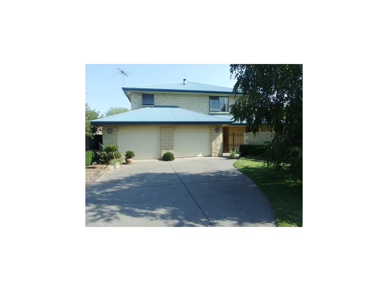 2 Robwood Court, Silverleaves VIC 3922