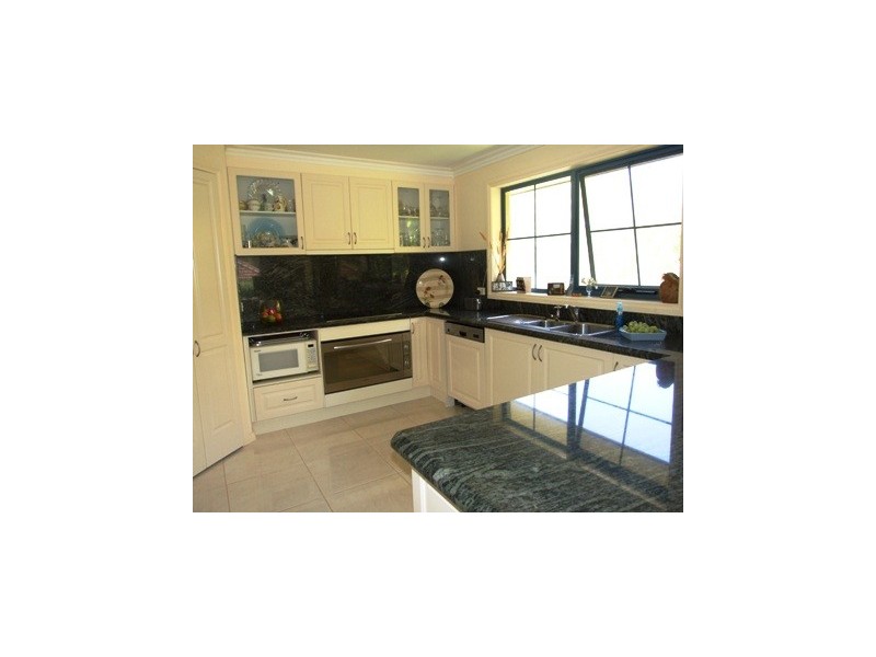 2 Robwood Court, Silverleaves VIC 3922