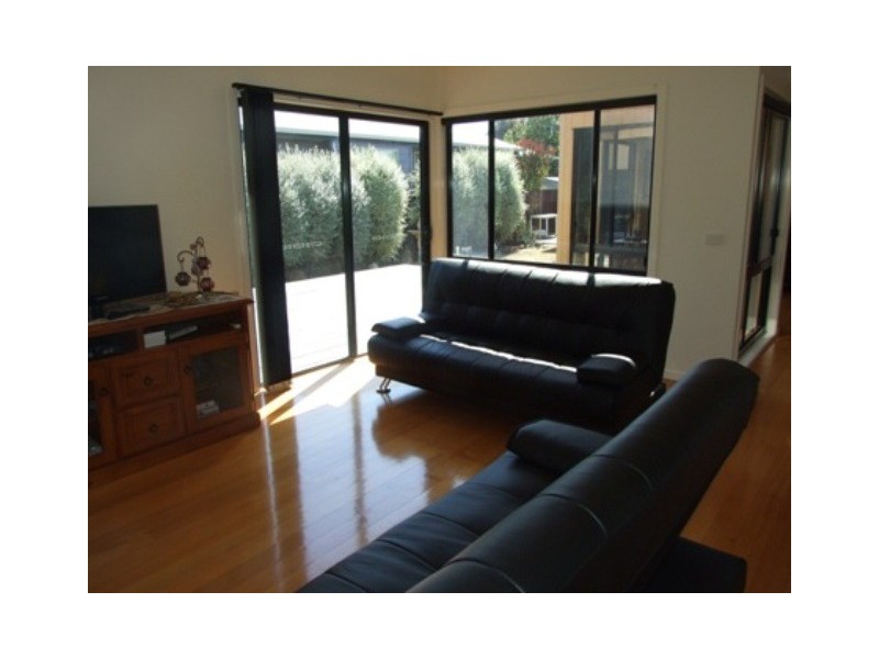 35 Katherine Ccrt, Cowes VIC 3922