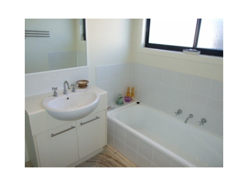 35 Katherine Ccrt, Cowes VIC 3922