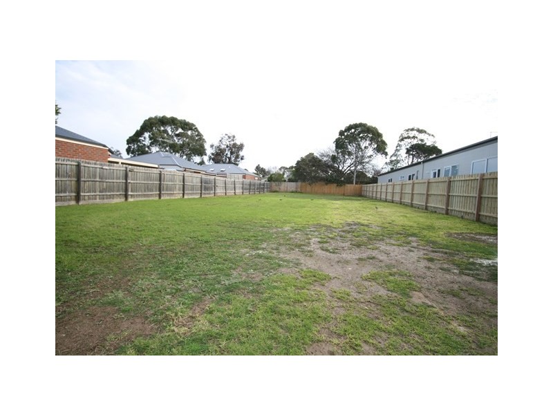 32 Jenner Avenue, Cowes VIC 3922