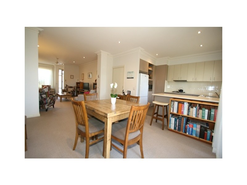 7/1A Leslie Avenue, Cowes VIC 3922