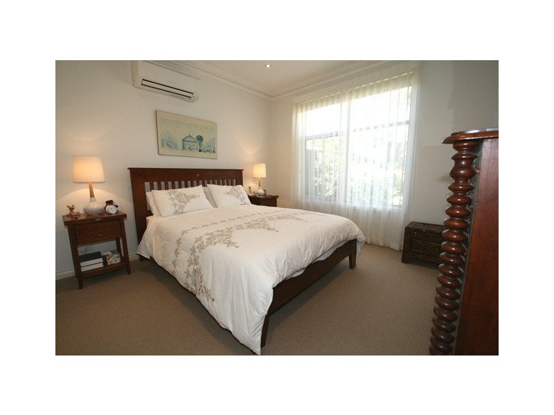 7/1A Leslie Avenue, Cowes VIC 3922