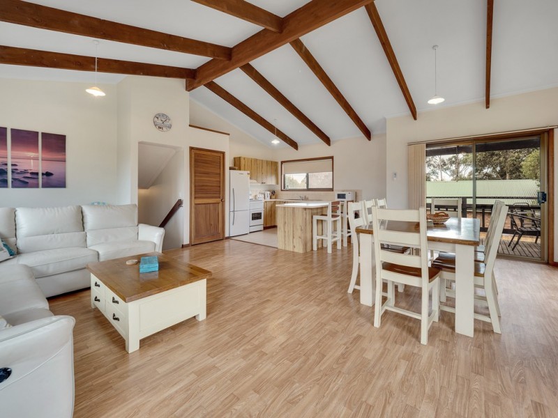 21 Ventnor Road, Cowes VIC 3922