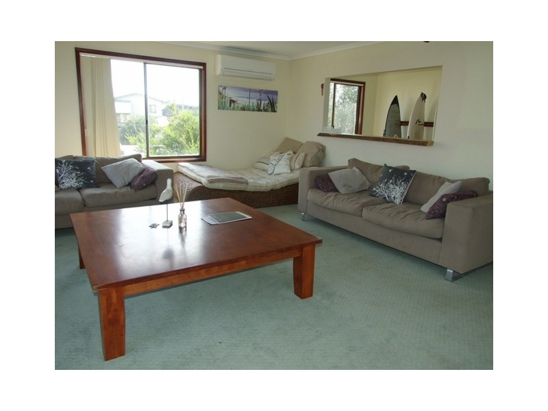 9 Barry St, Sunderland Bay VIC 3922