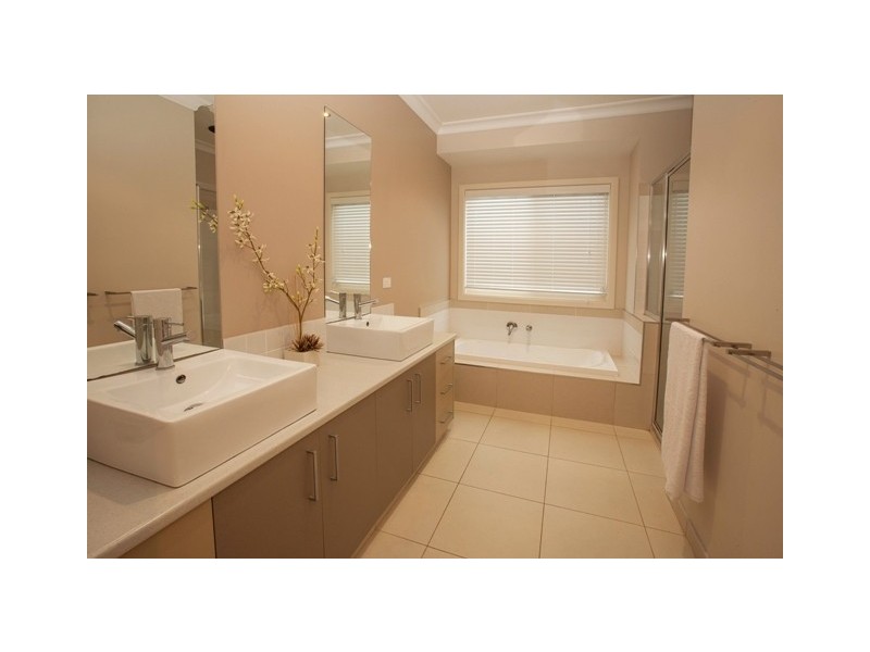 2/136-144 McKenzie Road, Cowes VIC 3922