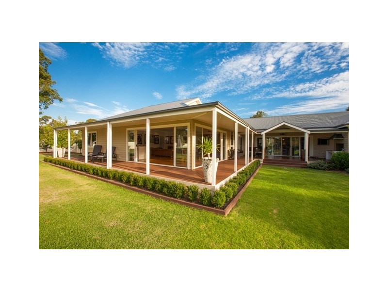 2/136-144 McKenzie Road, Cowes VIC 3922