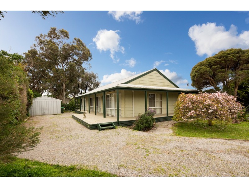 4 Outlook Drive, Cowes VIC 3922