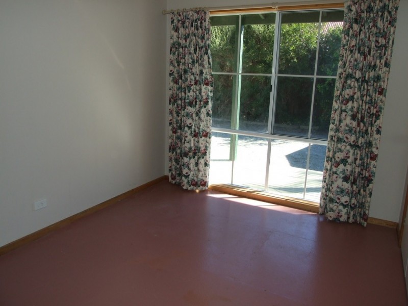 4 Outlook Drive, Cowes VIC 3922