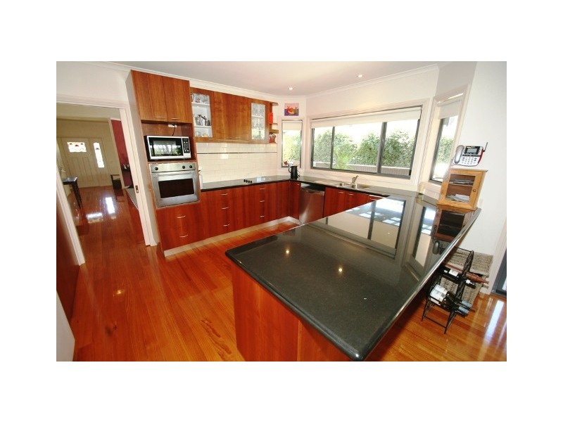 19 Walton Street, Cowes VIC 3922