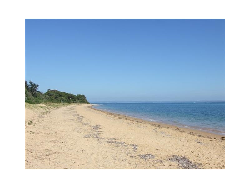 18 Anderson Road, Cowes VIC 3922