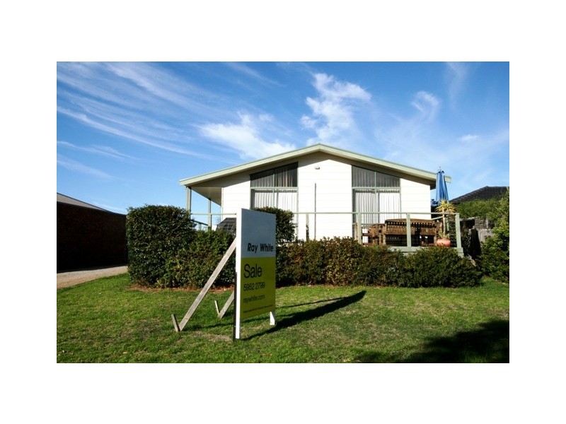 7 Waratah Close, Cowes VIC 3922