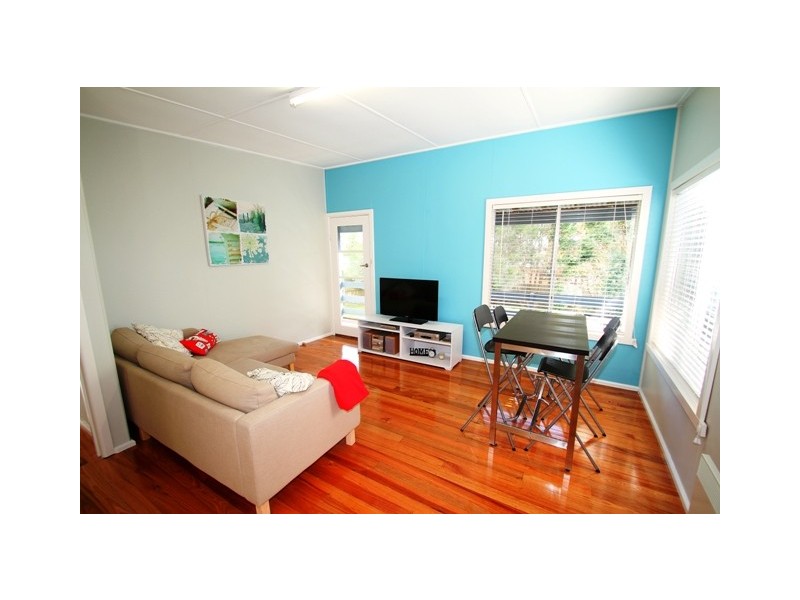 16 Bayview Drive, Cowes VIC 3922