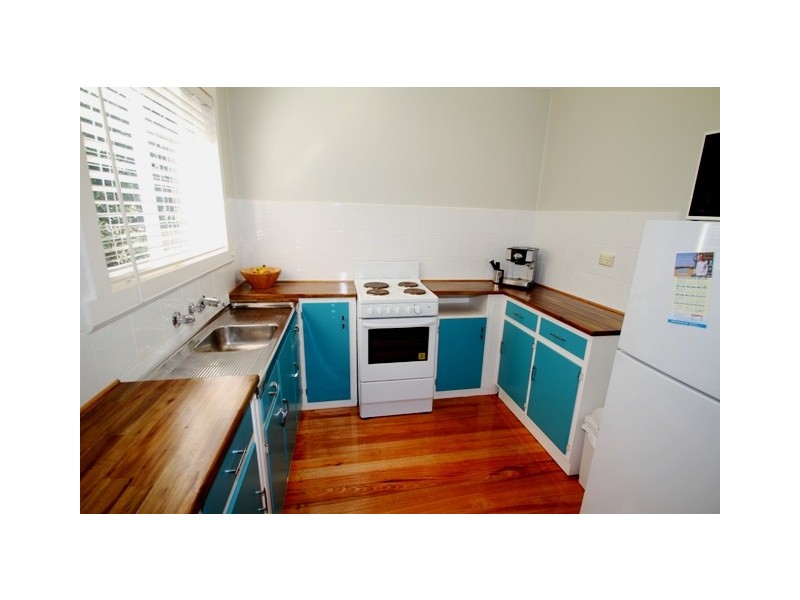 16 Bayview Drive, Cowes VIC 3922