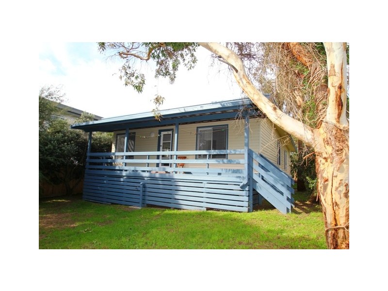 16 Bayview Drive, Cowes VIC 3922