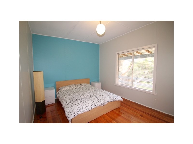 16 Bayview Drive, Cowes VIC 3922