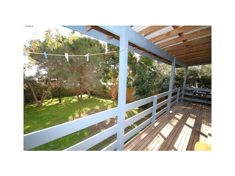 16 Bayview Drive, Cowes VIC 3922