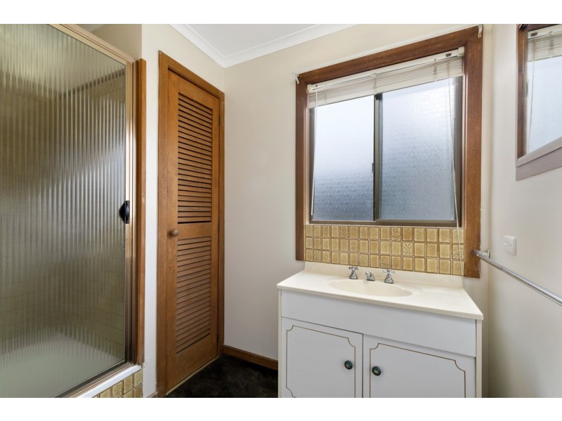 28 Hobsons Parade, Cowes VIC 3922