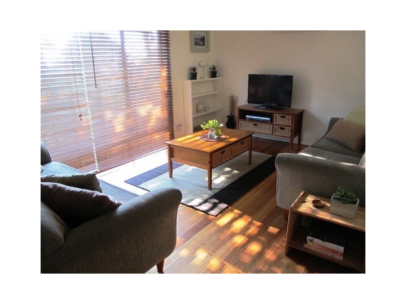 19 Alexander Ave, Cowes VIC 3922