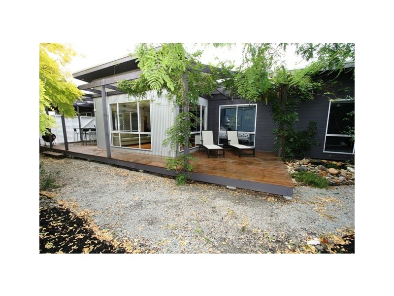 8 Chloe Close, Cowes VIC 3922