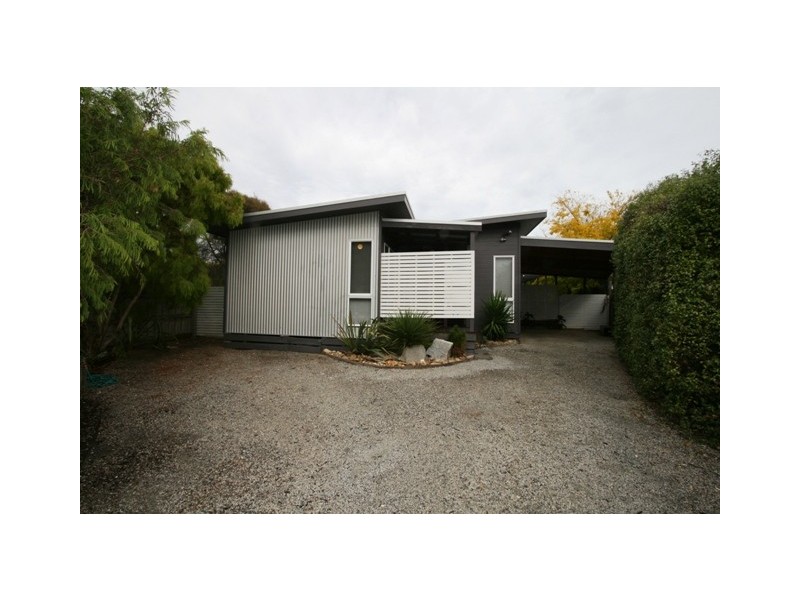 8 Chloe Close, Cowes VIC 3922