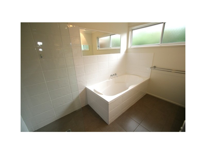 8 Chloe Close, Cowes VIC 3922