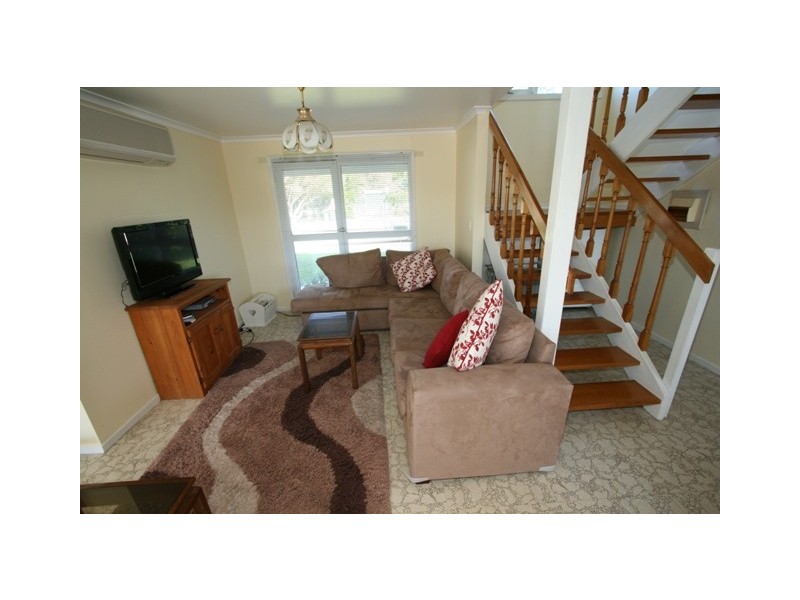 14 Hobsons Parade, Cowes VIC 3922