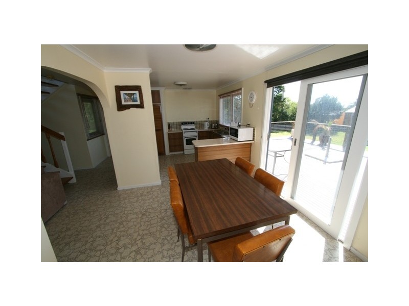 14 Hobsons Parade, Cowes VIC 3922