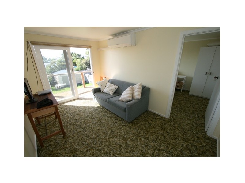 14 Hobsons Parade, Cowes VIC 3922
