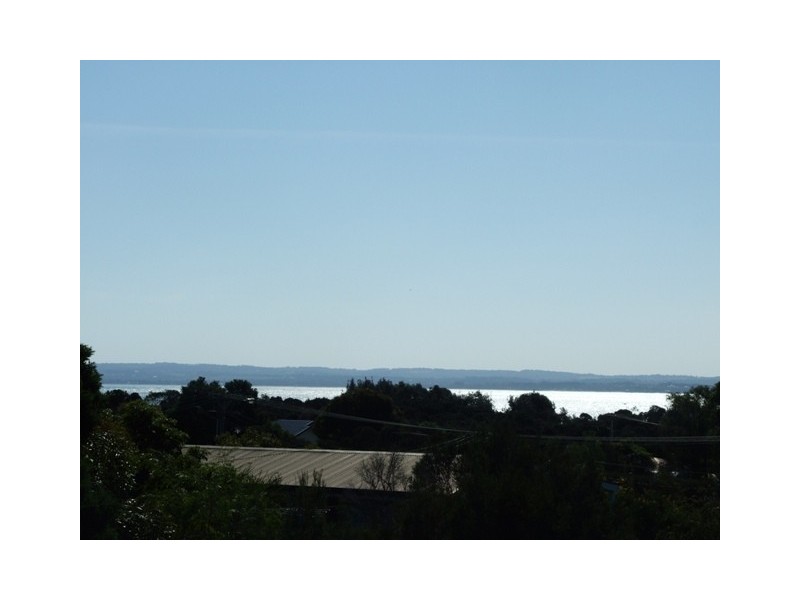 14 Hobsons Parade, Cowes VIC 3922