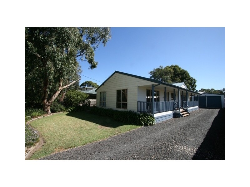 93 Teddy Bear Lane, Cowes VIC 3922